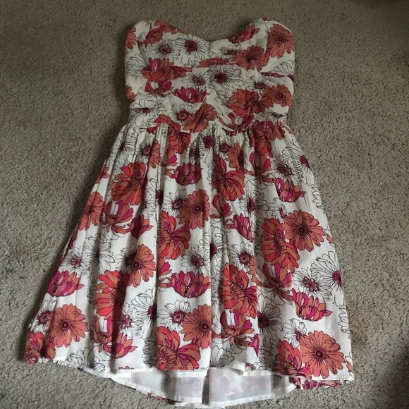 Forever 21 Dresses & Skirts - NWT Forever 21 Floral Strapless Sundress